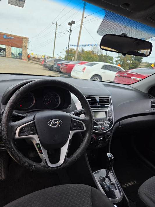 Hyundai Accent 2012