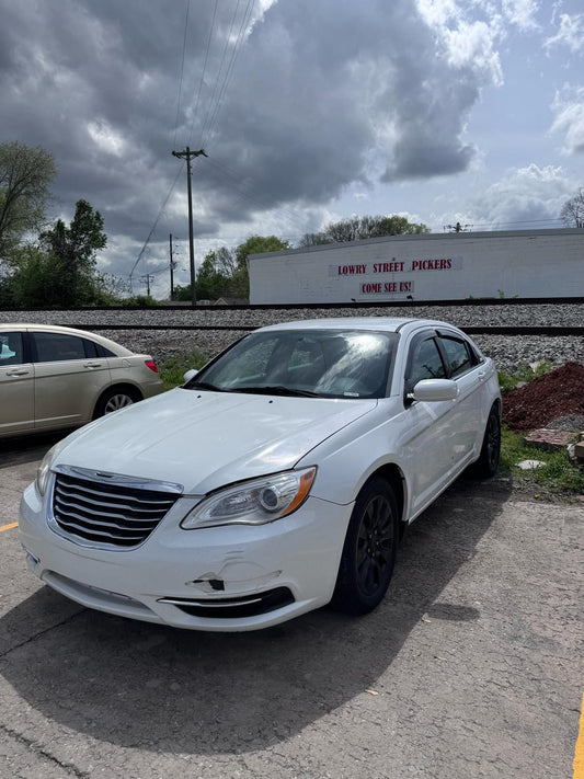 Chrysler 200 - 2013